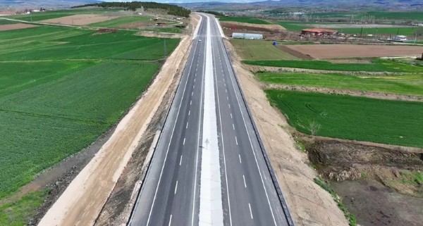 Çorum - Laçin Yolu Açılıyor! Seyahat Süresi 15 Dakikaya Düşecek